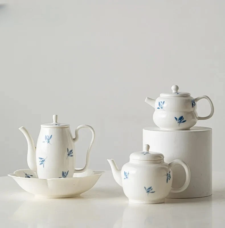 Pure Hand Drawing Phalaenopsis Teapot Ceramic Exquisite Home Tea Maker with Strainer Teapot Tea Infuser Tea Kettle