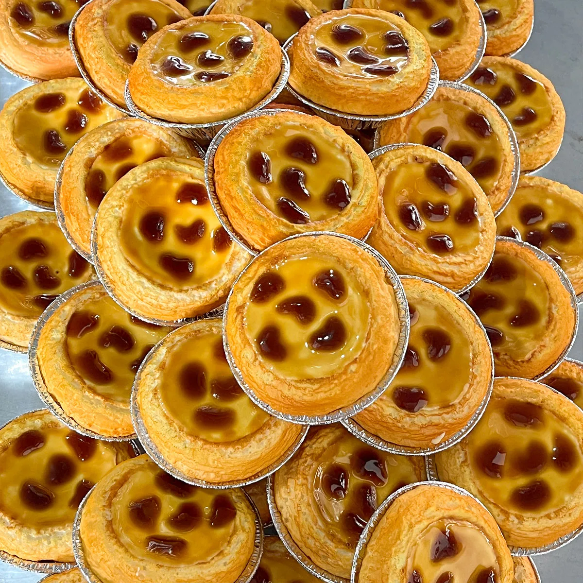 

Simulated PU Egg Tart Model, KFC McDonald's Egg Tart Model 1:1 Custom Egg Tart Decoration Dessert Shop Window Decoration