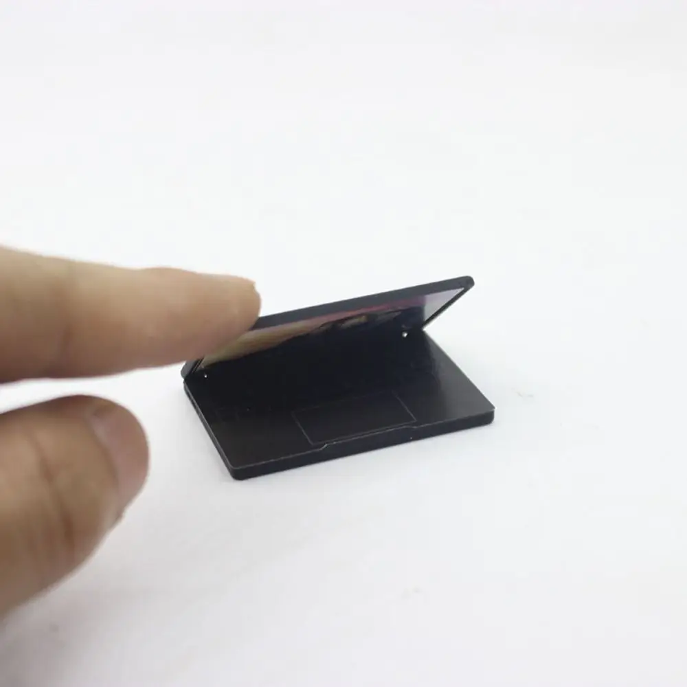 Nuovo simpatico computer portatile di simulazione Mini 1:12 casa delle bambole in miniatura artigianato in lega 2 colori decorazione casa delle bambole computer