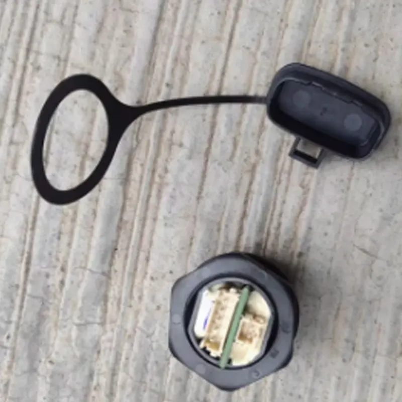 GoodWe On Grid Inverter USB Fünf-Pin-Schnittstelle Kommunikationsdatensammler AC Terminal Inverter Side