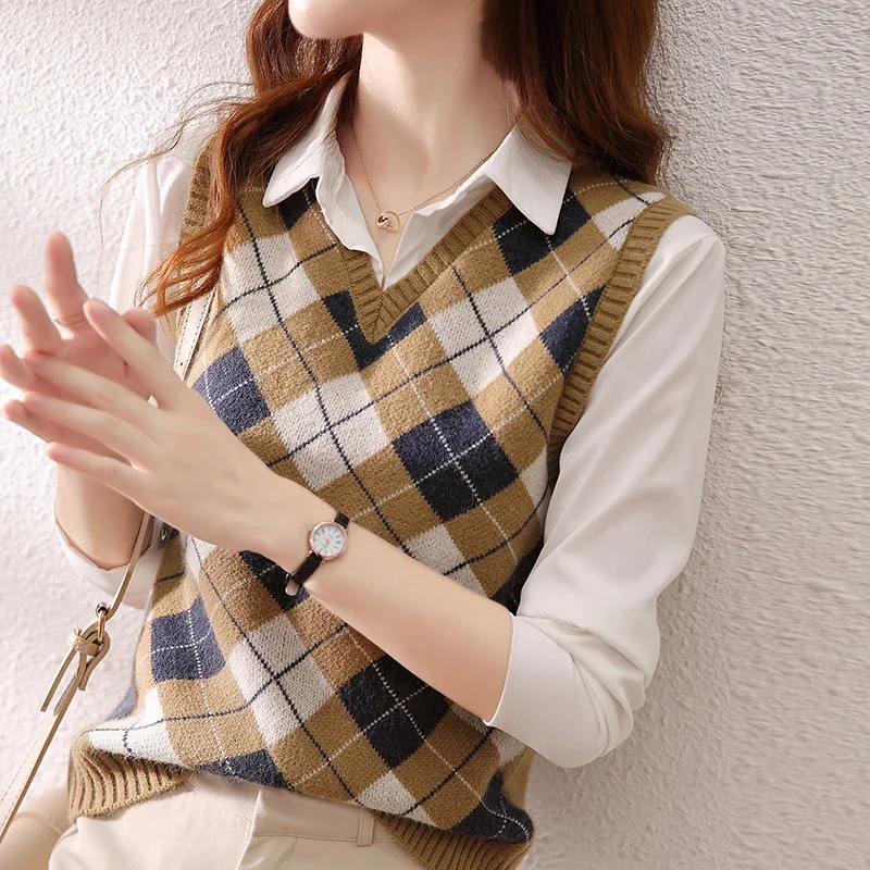 #3923 Harajuku Short Sweater Vest Women V-neck Slim Knitted Pullover Vest Femme Retro Plaid Sleeveless Knitwear Vest Autumn 2024