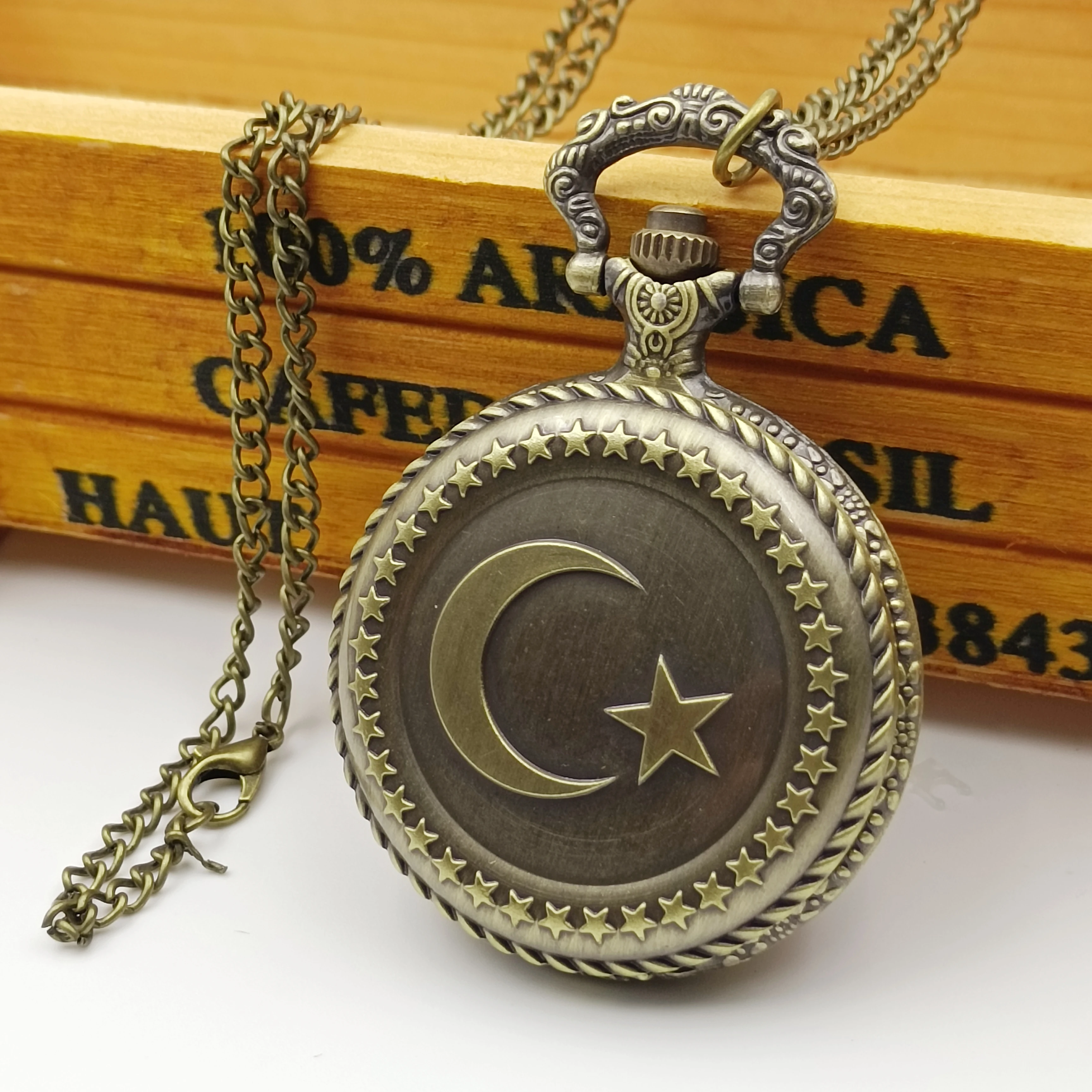 Vintage Bronze Star And Moon Engraved Necklace Quartz Pocket Watch For Holiday Gifts For Men And Women