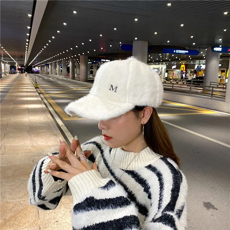 Winter Thickened Ladies Fur Hat Letter M Baseball Cap Retrro Caps Women Bone Gorras Curved Fitted Washed Vintage Dad Hats