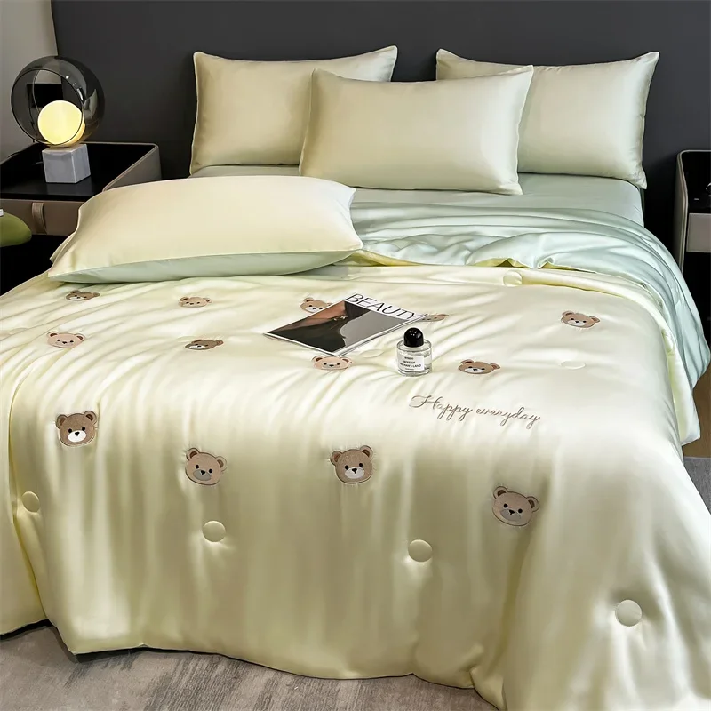 Cool Feeling Embroidered Summer Quilt Set Luxury Ice Silk Fiber Cooling Blanket for Bed Lightweight Air Conditioning Comforter