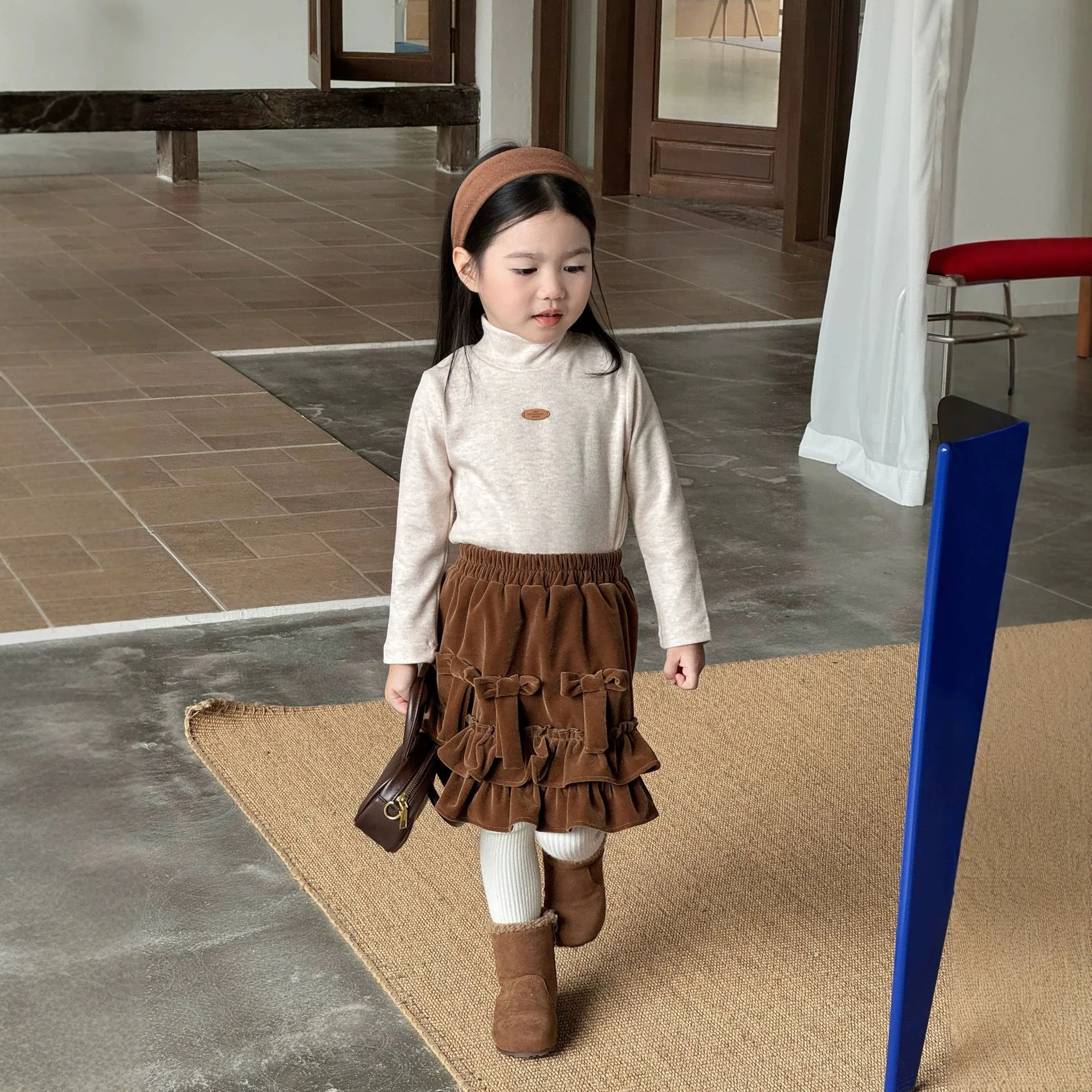Korean Girls' Autumn and Winter Label Semi High Neck Soft Long Sleeved Base Shirt Simple and Versatile