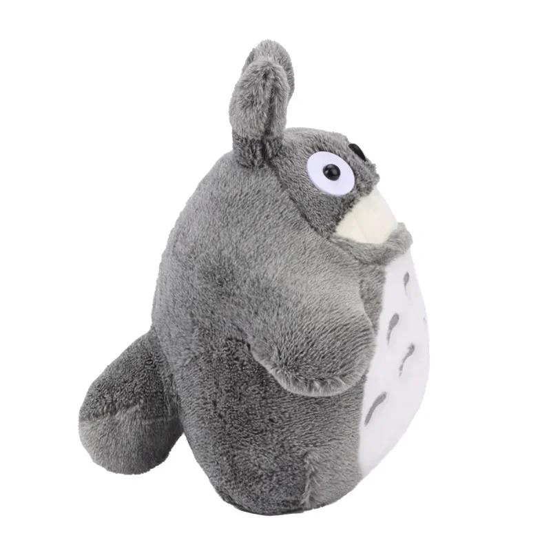 Simpatico cartone animato morbido personaggio animale denti nudi gatto peluche animato intorno A un divertente bambino che dorme compagno il mio vicino Totoro