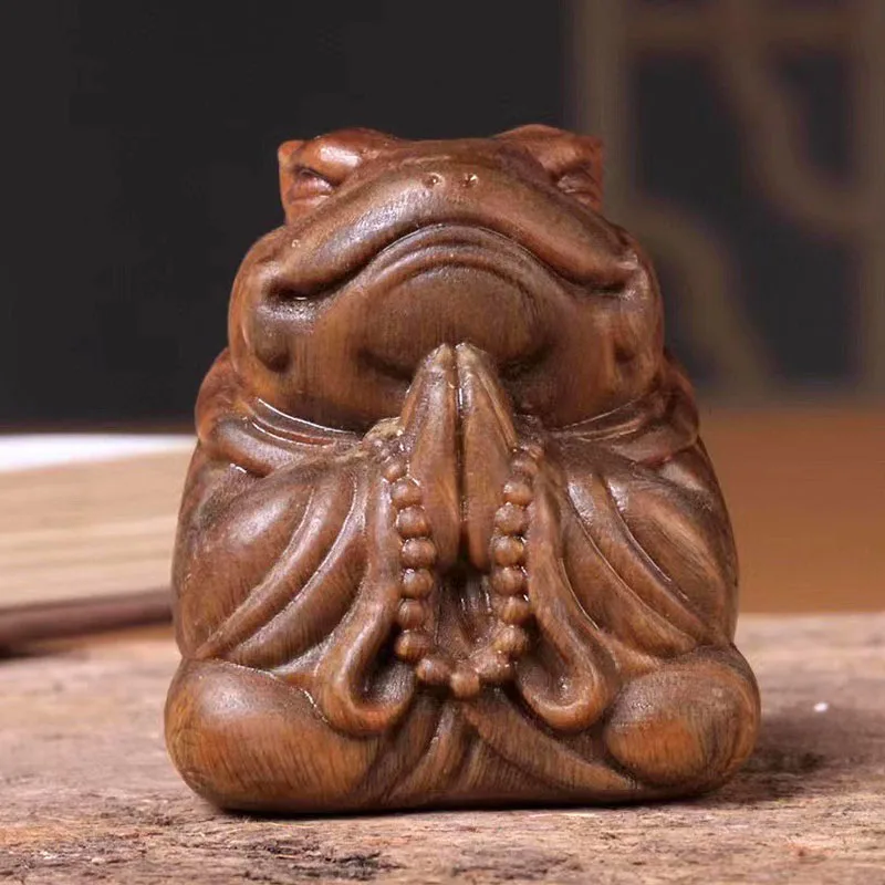 

YZ199 - 5.6 X 4.7 X 4.4 CM Hand Carved Green Sandalwood Figurine - Frog Prayer