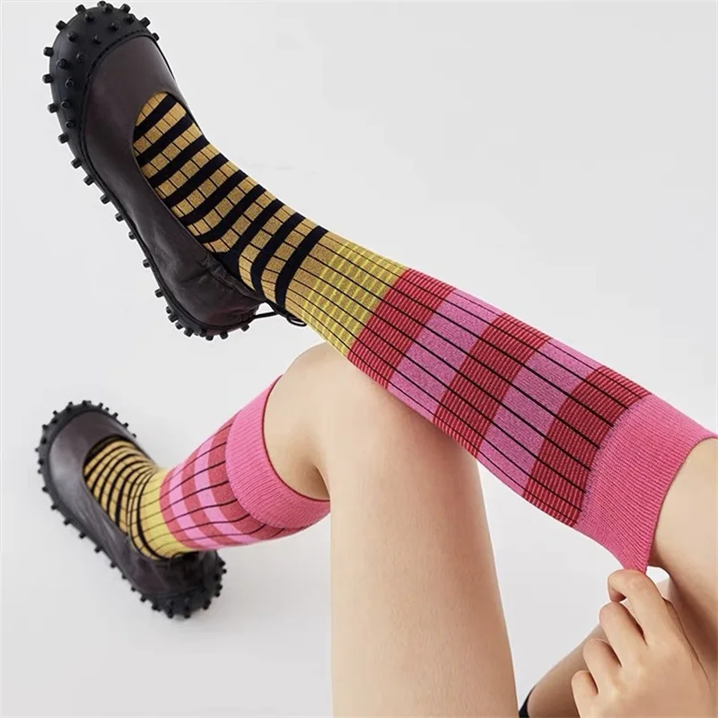 Autumn Winter Striped Retro Long Socks for Women Gradient Colorful Calf Socks Cotton High Tube Soft Sport Women Slim Stockings