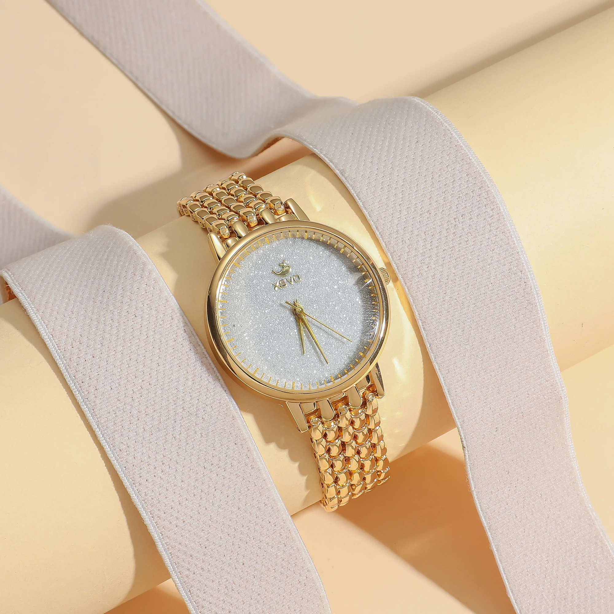 

Роскошные женские часы золотого цвета, сверкающий звездчатый циферблат с браслетом из высококачественной нержавеющей стали, элегантные кварцевые наручные часы, идеально подходят для повседневного использования.