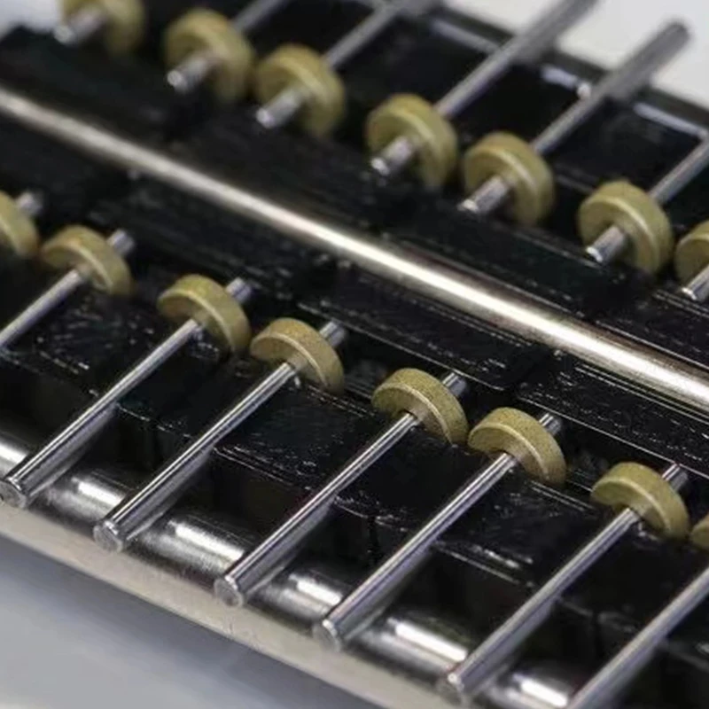Ho Scale Train Track Model Accessories with Rollers