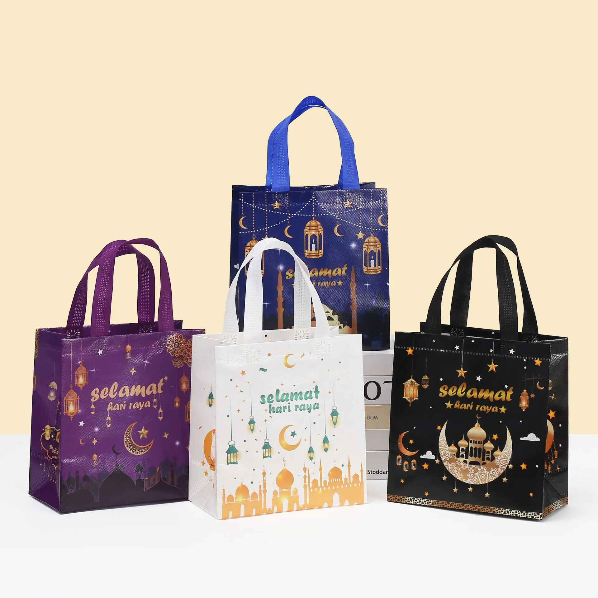 4PCS Eid Mubarak Gift Bags Moon Star Non-Woven Handbag Reusable Ramadan Gift Packaging Bag Islam Muslims Festive Party Supplies