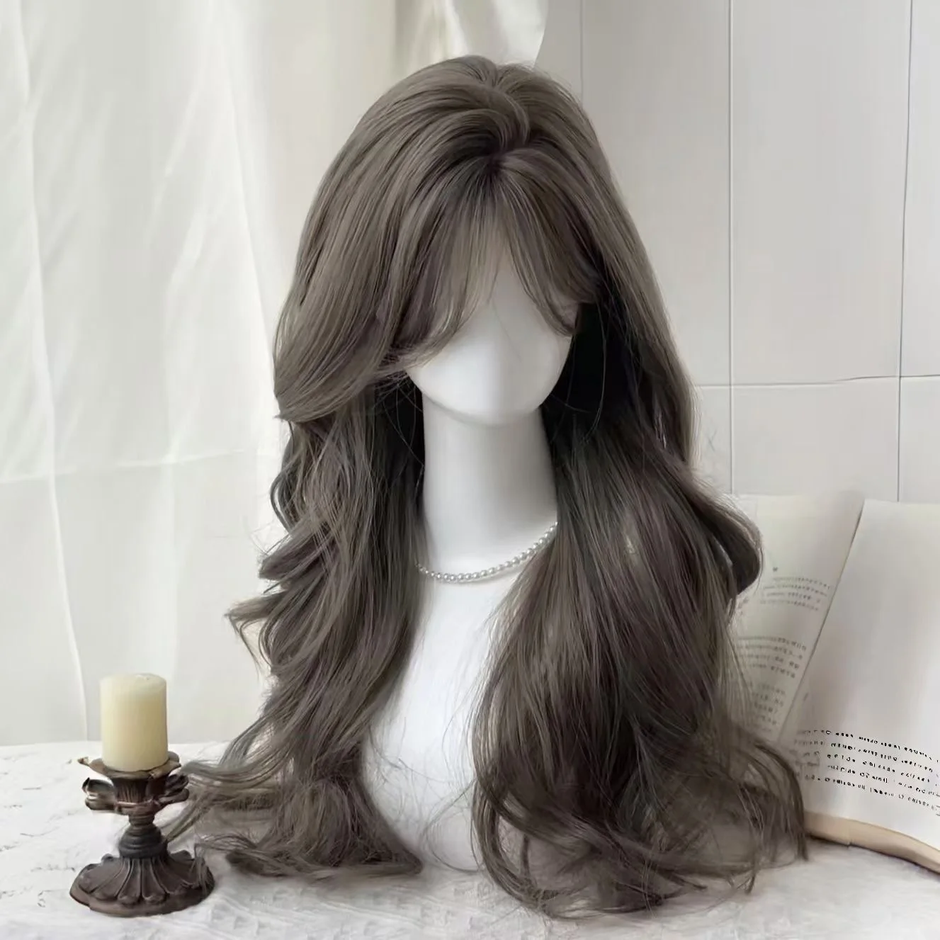 Synthetic Wig Women Natural Looking Ombre Blonde Middle Part Wavy Hair Fashion Cosplay Daily Party Heat Resistant Fiber Full