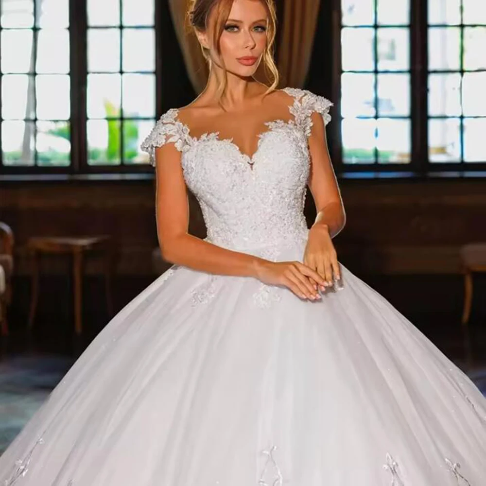 Robes de patients en dentelle romantique avec appliques personnalisées, manches courtes, encolure dégagée, mariage, quel que soit le train de balayage, luxe