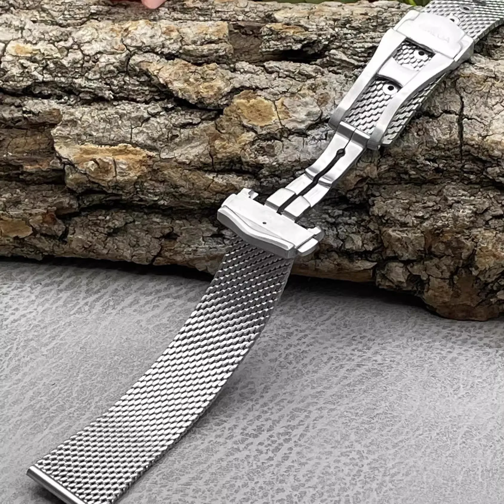 High Quality Titanium steel 20mm Chain Strap For Omega 007 Seamaster Diver 300 Watch Band Replace Milanese Stainless Bracelet