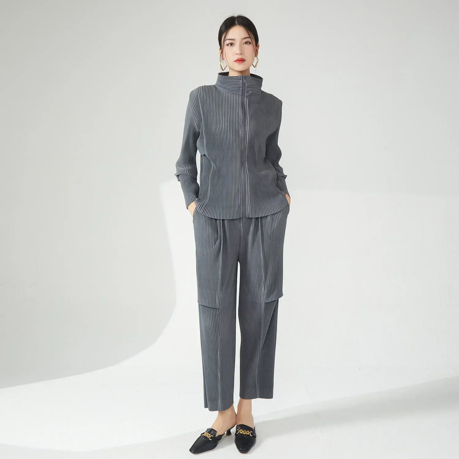 

Miyake Pleated Suit for Women 2024 Autumn and Winter Thick Fashion Casual Shirt Short Jacket Straight Trousers Two-piece Set