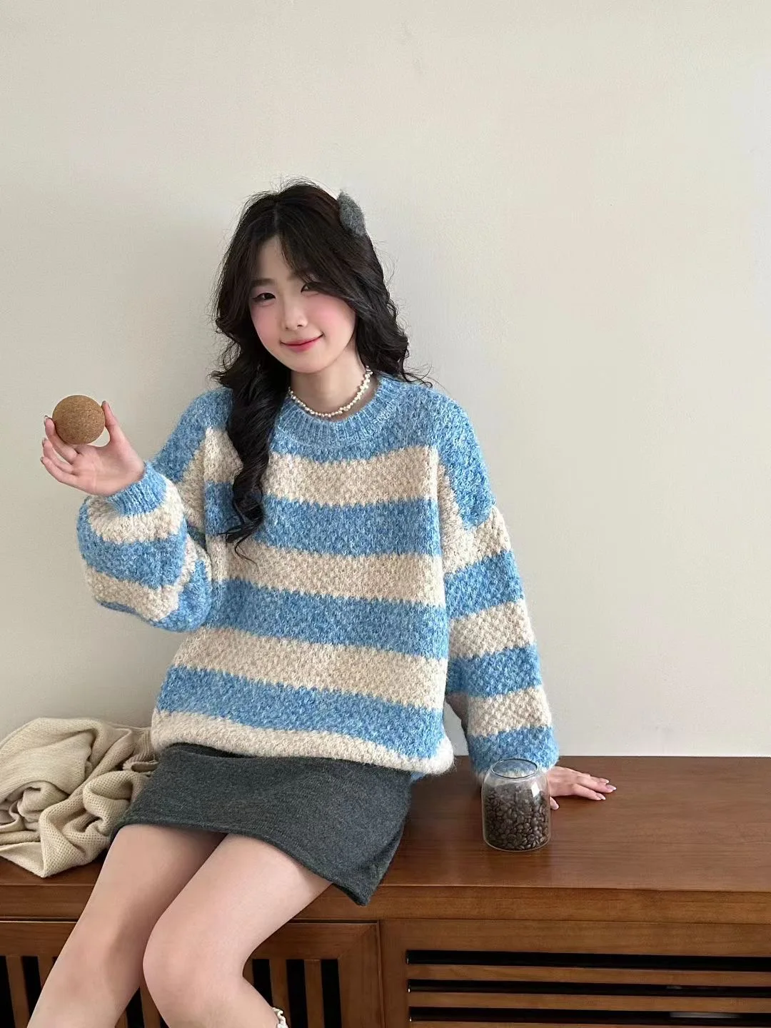 

Striped Sweater Pullover for Women in Atumn /Winter 2025, New Korean Style Loose and Lazy Style Long Sleeved Knitted Sweater Top
