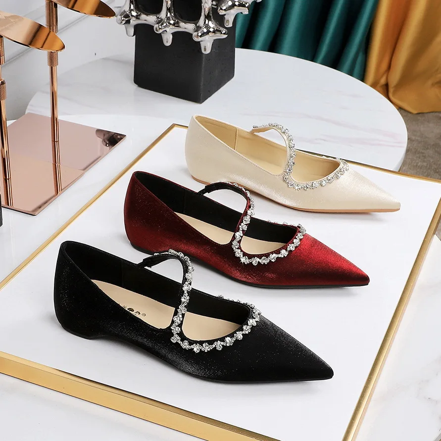 Sharp pointed women's shoes 2026 summer rhinestone chain metal decorative sloping heel low order shoes for women