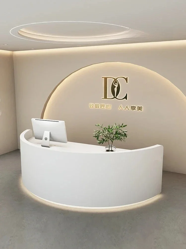 

Простая дуга для салона красоты, барная стойка, касса, стойка регистрации компании, стойка регистрации высокого чувства