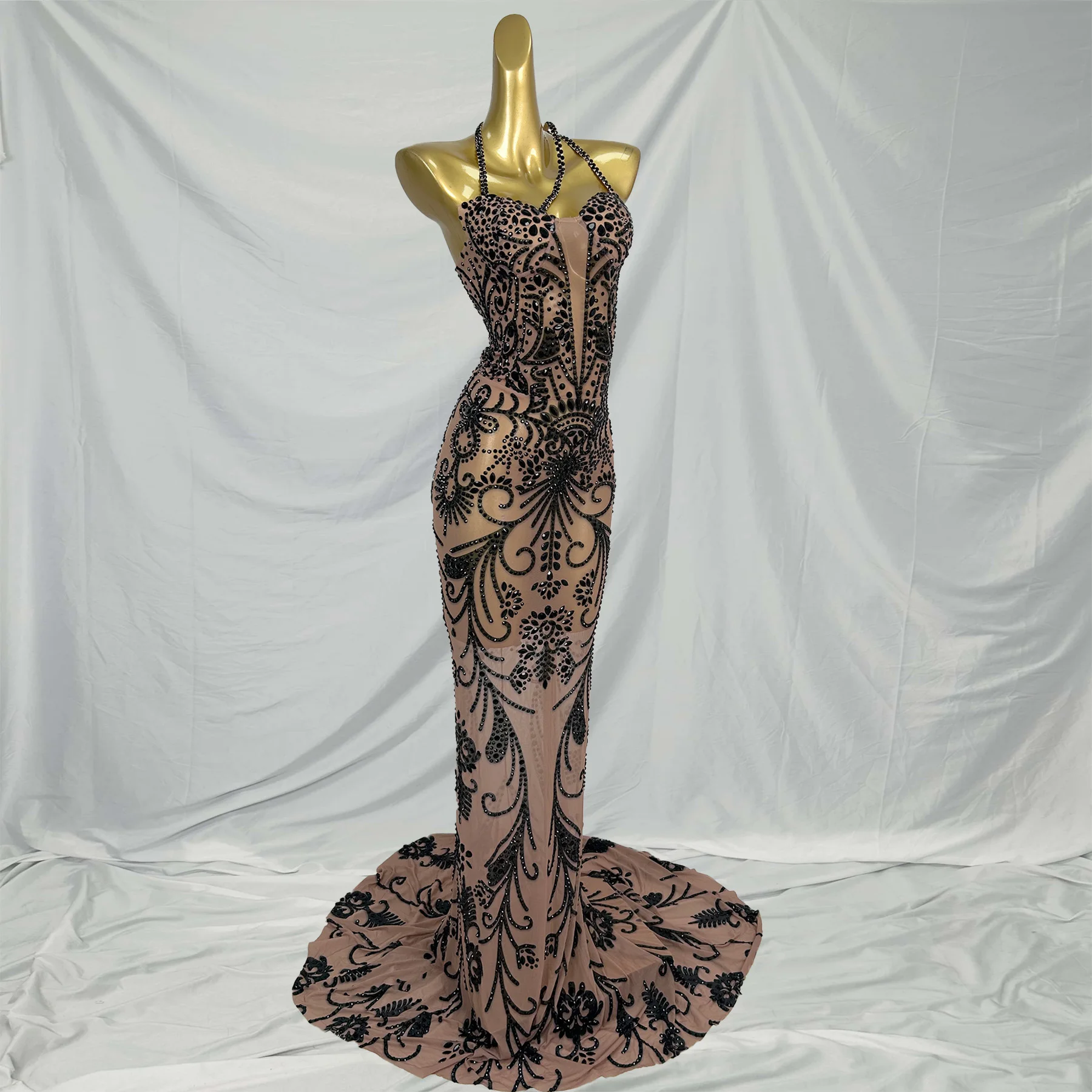 

Luxury Birthday Wedding Party Celebration Rhinestone Dress Women Backless Evening Prom Trailing Dress Ball Gown Banquet Outfit