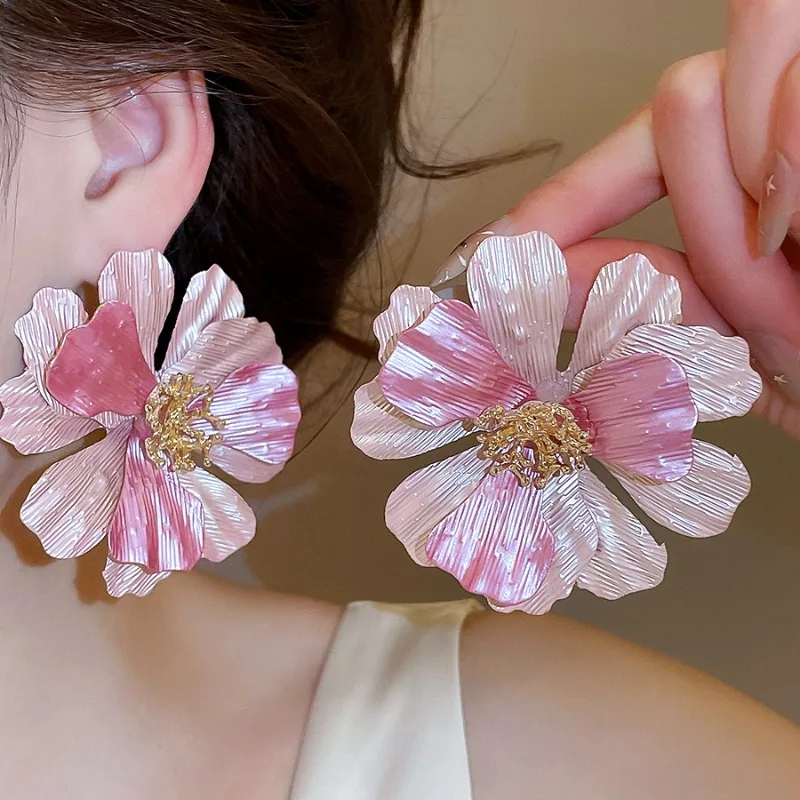 

Minar Exaggerated Pink Spray Double Layered Large Sunflower Drop Earrings for Women Gold Plated Iron Alloy Beach Holiday Jewelry