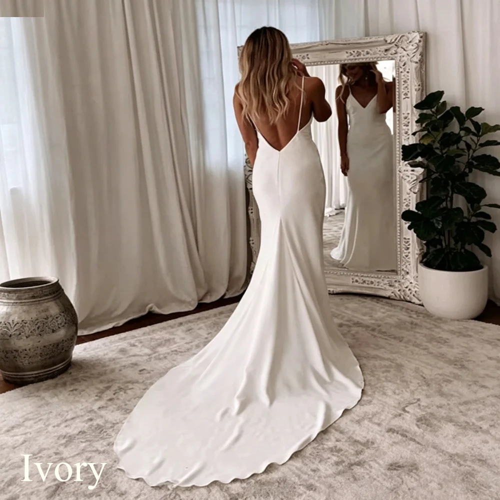 Vestido de novia de satén Simple moderno personalizado con cuello en V tirantes finos sin espalda Formal plisado vestidos de novia tren de barrido