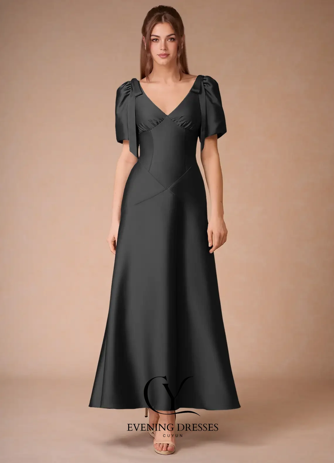 CUYUN فساتين ماكسي من الساتان الأسود للنساء على شكل حرف v وأكمام قصيرة بطول الكاحل فستان حفلات أنيق على شكل حرف A مخصص ثوب مسائي