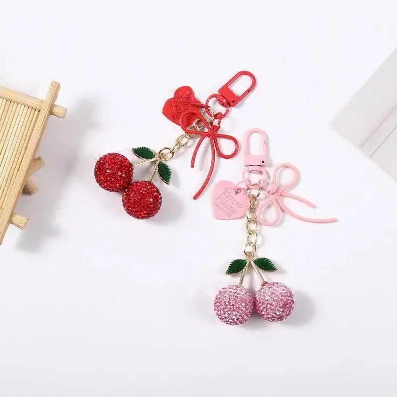 1 Stück Kreatives Herz-Schmetterling-Schleife-Kirsch-Taschenzubehör, Niedlicher Frucht-Kirsch-Schlüsselanhänger, Modischer Autoschlüsselring, Geschenk – Detail 4