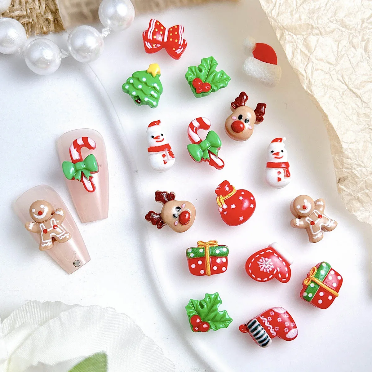 30 Uds. De dibujos animados 3D, muñeco de nieve creativo, sombrero de Navidad, dijes de resina para uñas, calcetines bonitos, caja de regalo, serie navideña, decoraciones artísticas para uñas DIY