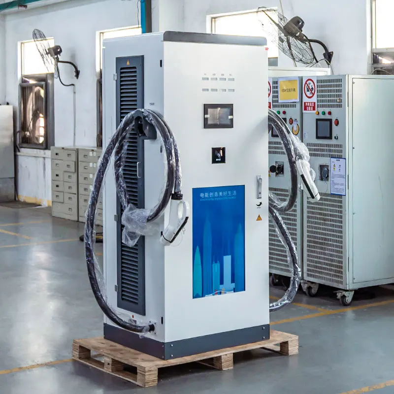 Floor Mounted DC Ev Charging Pile IP54 Commercial Ev Dc Charger Station 60kw 90kw 120kw CCS1 CCS2 CHAdeMO GB/T