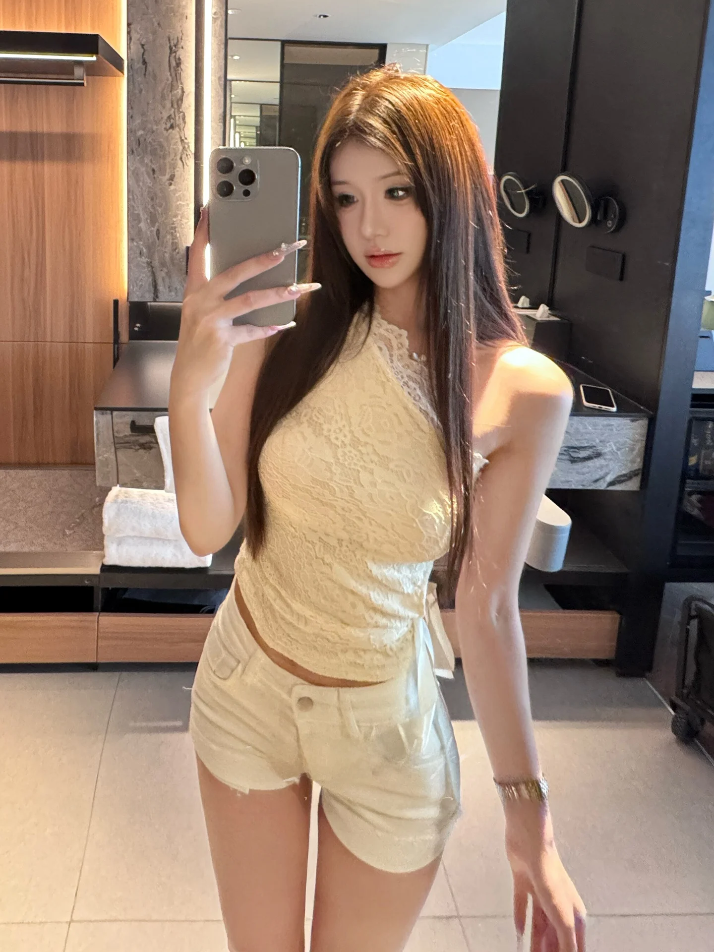 

Low Waist Flared Hem Denim Shorts Women's Slim Fit mid Stretch Cotton Elastic Waist Button Fly Sexy Trendy Butt Enhancing Shorts