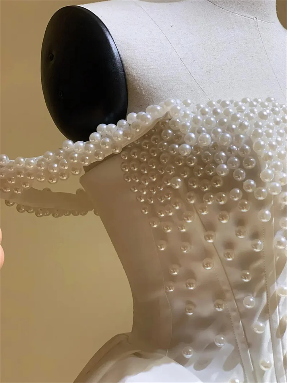 Sansa White Pearls Ball Gown Prom Dresses Off Shoulder Draped Customized فساتين سهرات Knee-Length Elegant Evening Dress 2025 image 5