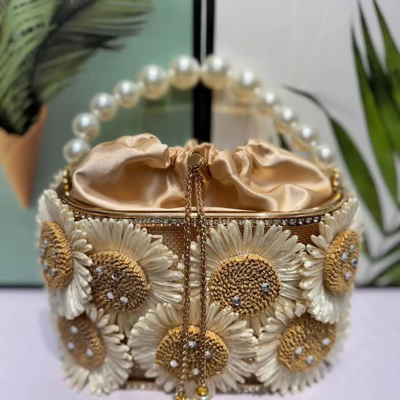 Solid Floral Appliques Metal Cage Luxury Pearl Beaded Evening Bag Women\'s Handbag Wedding Party Clutch Purse Crossbody Bag