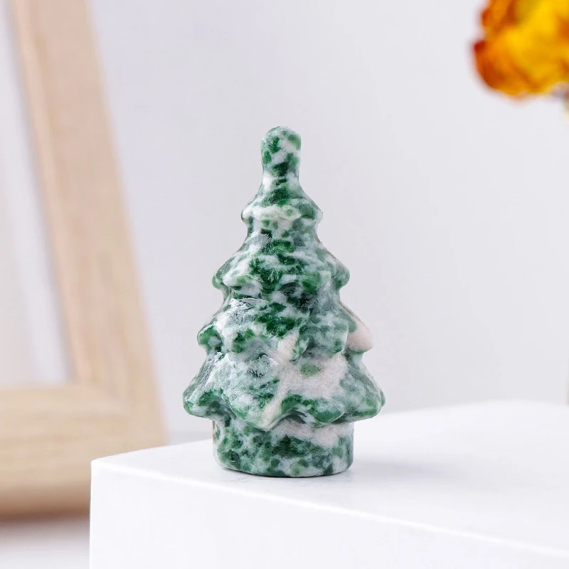 

1pc Party Room Decoration Natural Christmas Tree Statues Natural Gemstones Carved Crystal Crafts Crystal Carving Christmas Tree