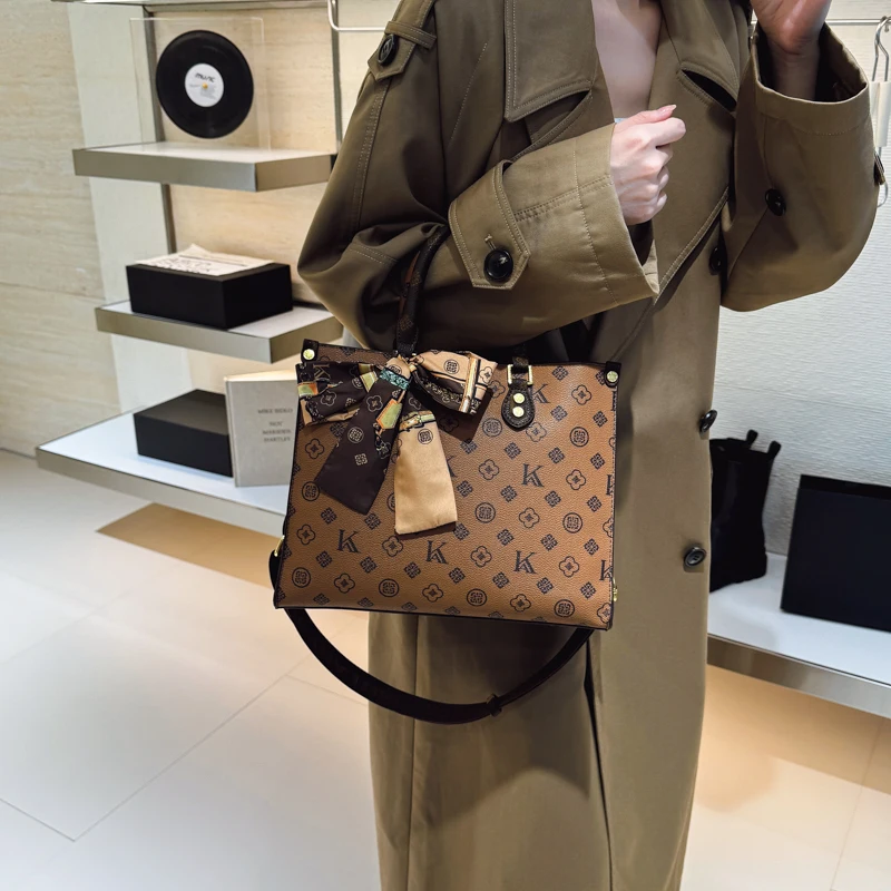 

Elegant Classic Vintage Crossbody Bag For Women With Solid Color Letter Logo And Paris Fashion
