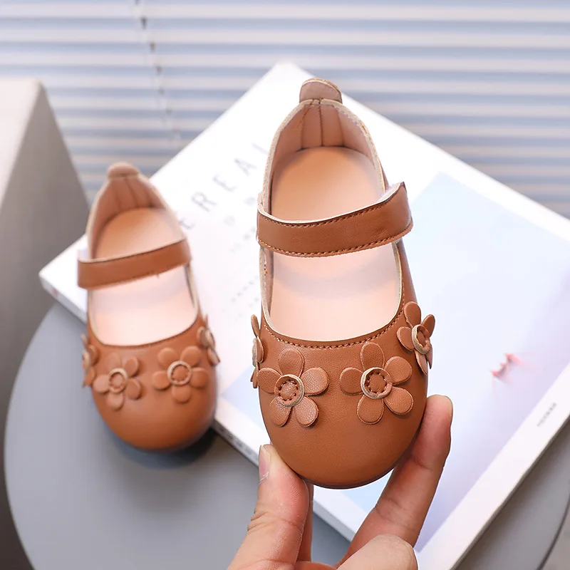 

2023 Spring Autumn New Girls Leather Shoes Korean Style Baby Flowers Mary Janes Non-slip Kids Princess Shoes Elegant Chic Flats