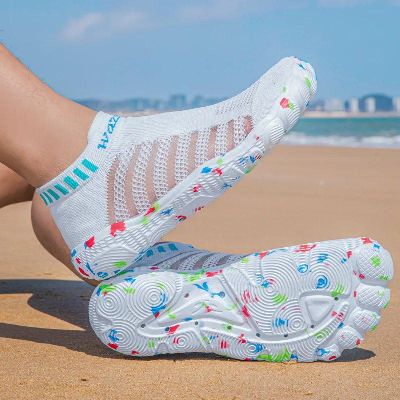 

Summer Water Shoes For Men Women Mesh Sneakers Comfortable Breathable Barefoot Shoes Unisex Outdoor Beach Shoes Men's Aqua Shoes