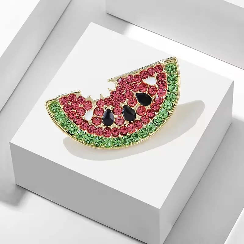 Personalized fashionable red watermelon-shaped colored diamond-studded brooch as a headpiece accessory