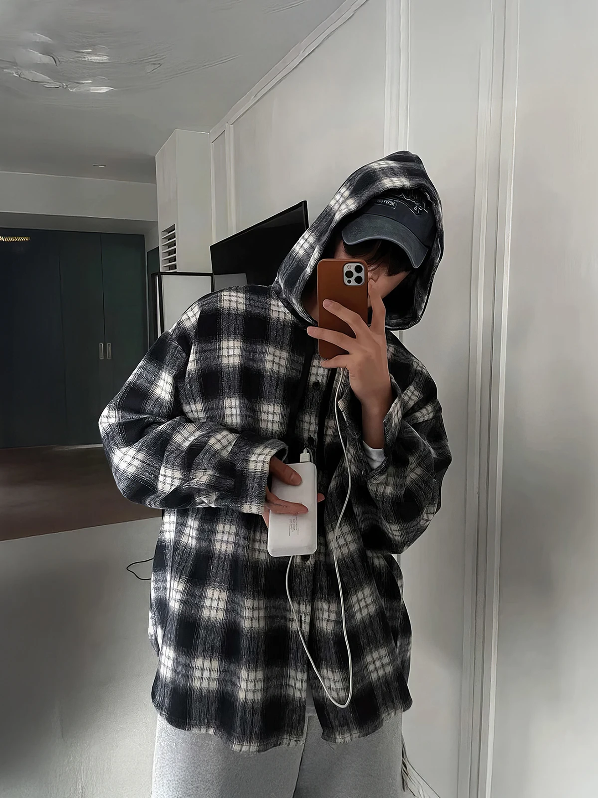 

Утепленная фланелевая рубашка-куртка в клетку с длинным рукавом для мужчин, повседневная, свободного кроя, с капюшоном, осенне-весенняя, в гонконгском стиле, гранж