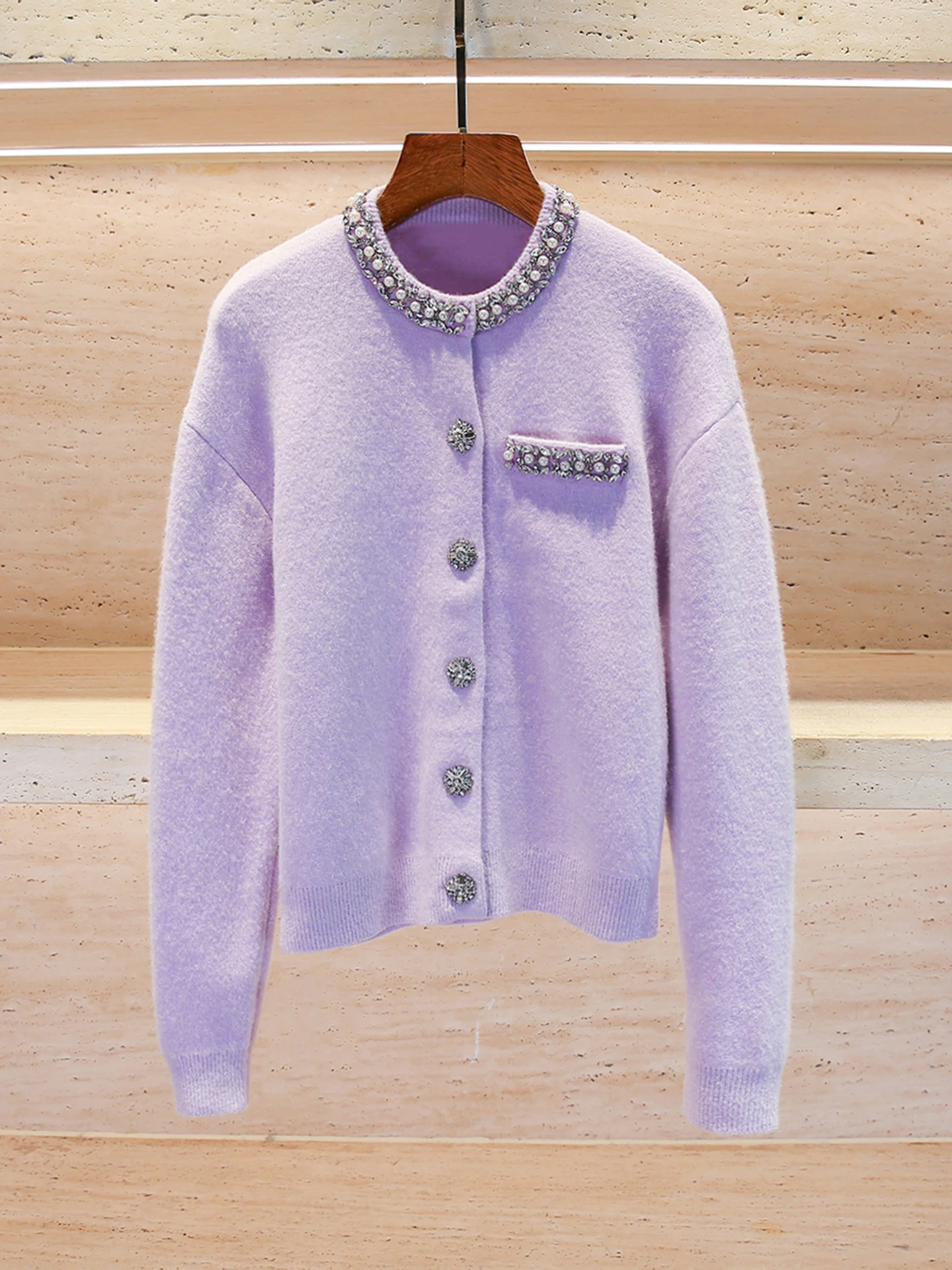 

Роскошный женский вязаный открытый кардиган со встроенными бриллиантами, свитер, осень 2024, удобная мягкая ткань для поездок на работу, обычная посадка