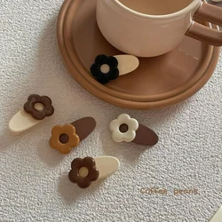 Cute milk tea color love small flower hairpin Korean version hit color cream color pair clip small duckbill clip female