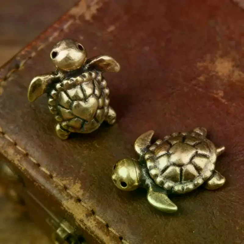 Alloy Cute Cartoon Caterpillar Figurine Retro Antique Finish Fine Detailing For Home Decor Ornament Gift
