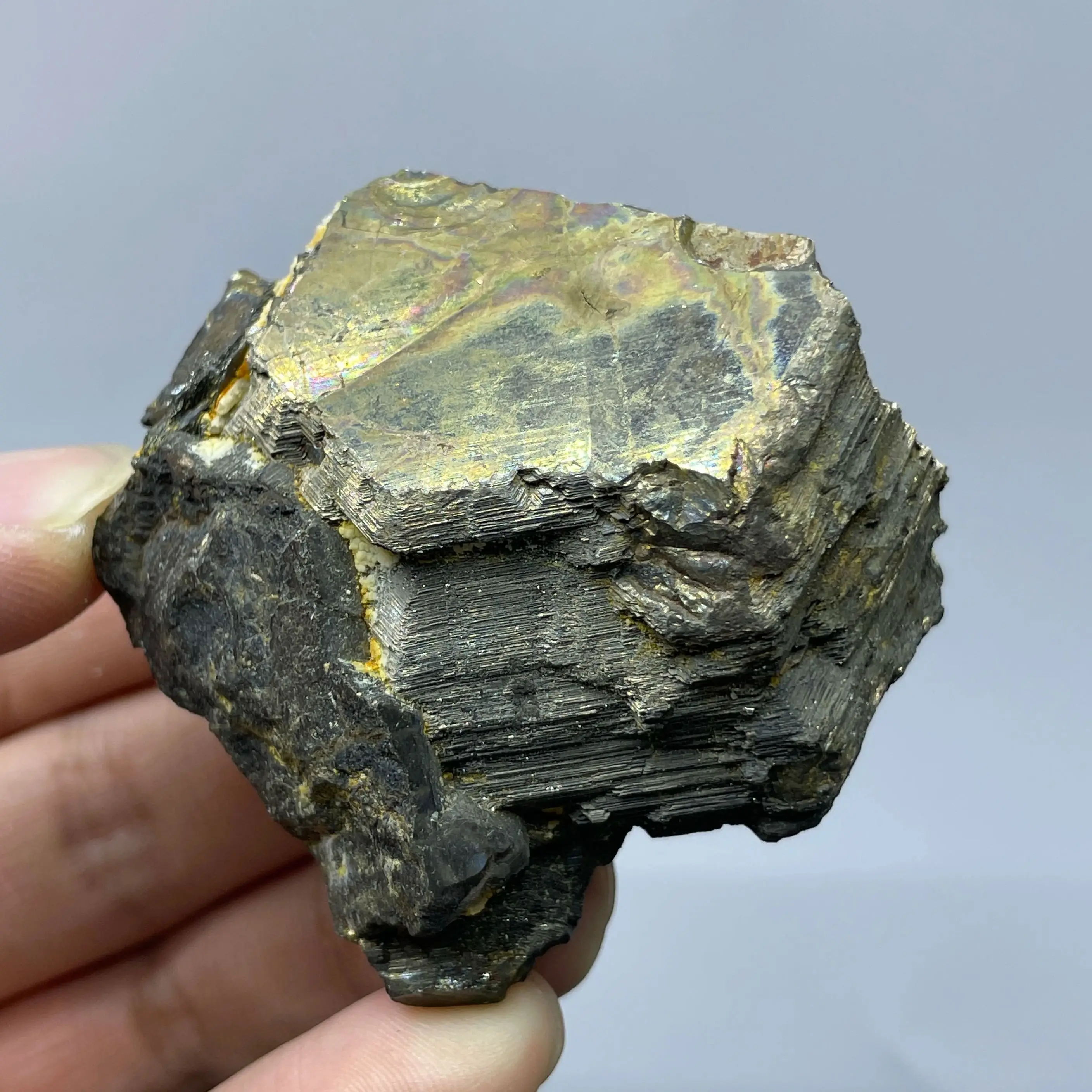 natural Inner Mongolia Magnetite Quartz Crystal ore specimen healing stone for home decor and teaching