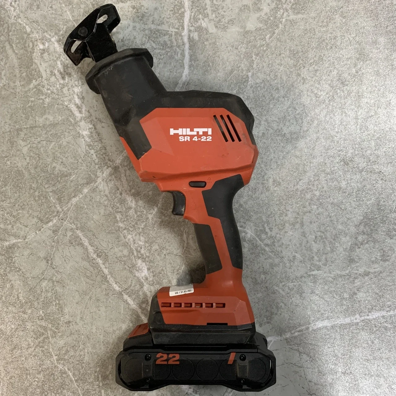 

HILTI NURON SR-4 22 Li-Ion Cordless -Handed Nuron Based Reciprocating Saw NoBtr Includes 4.0AH battery second-hand