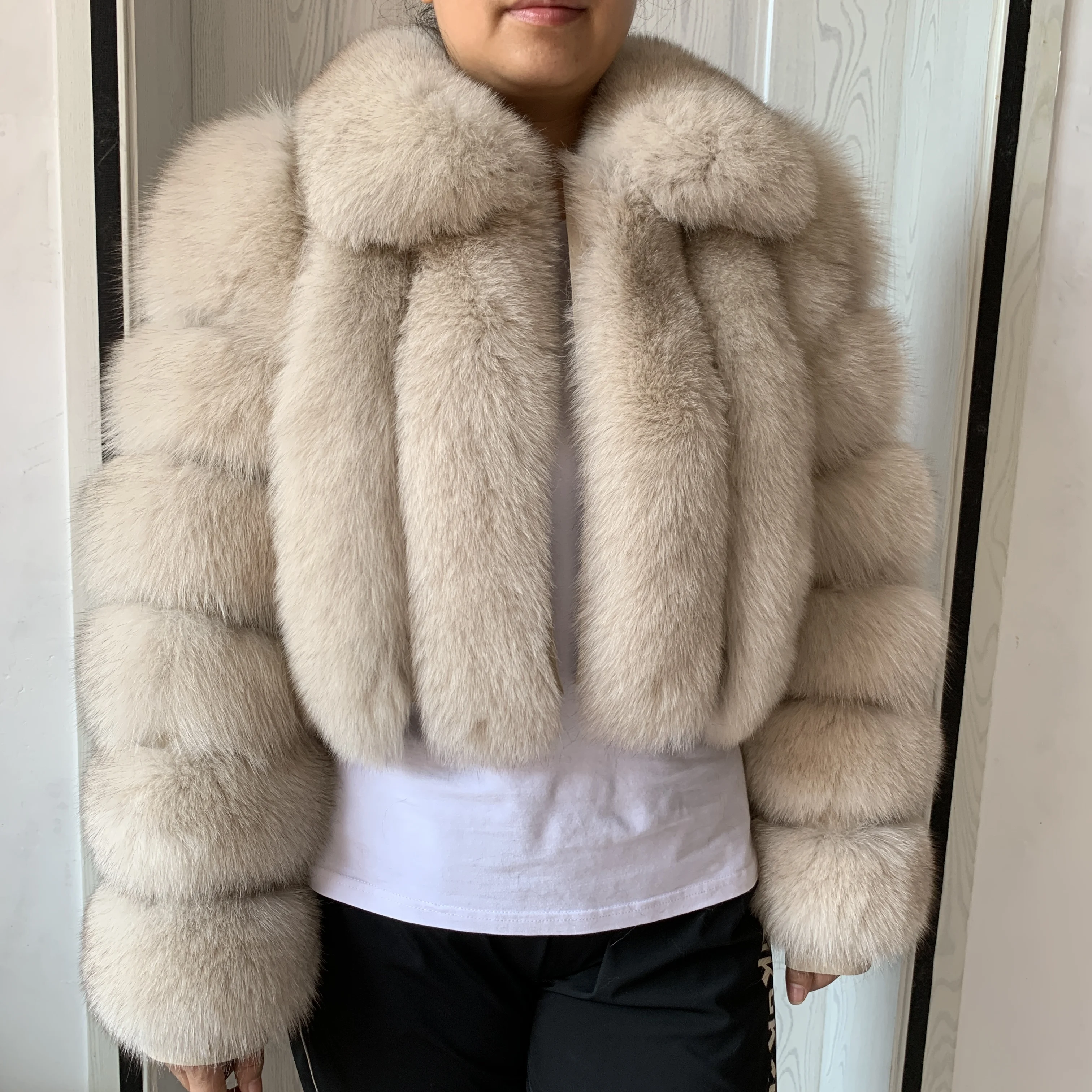 2023 New Vertical Fox Fur Coat with Fox Fur Collar for Women\'s Winter Warmth Natural Fur Jacket Popular Style Real Fox Fur Coat