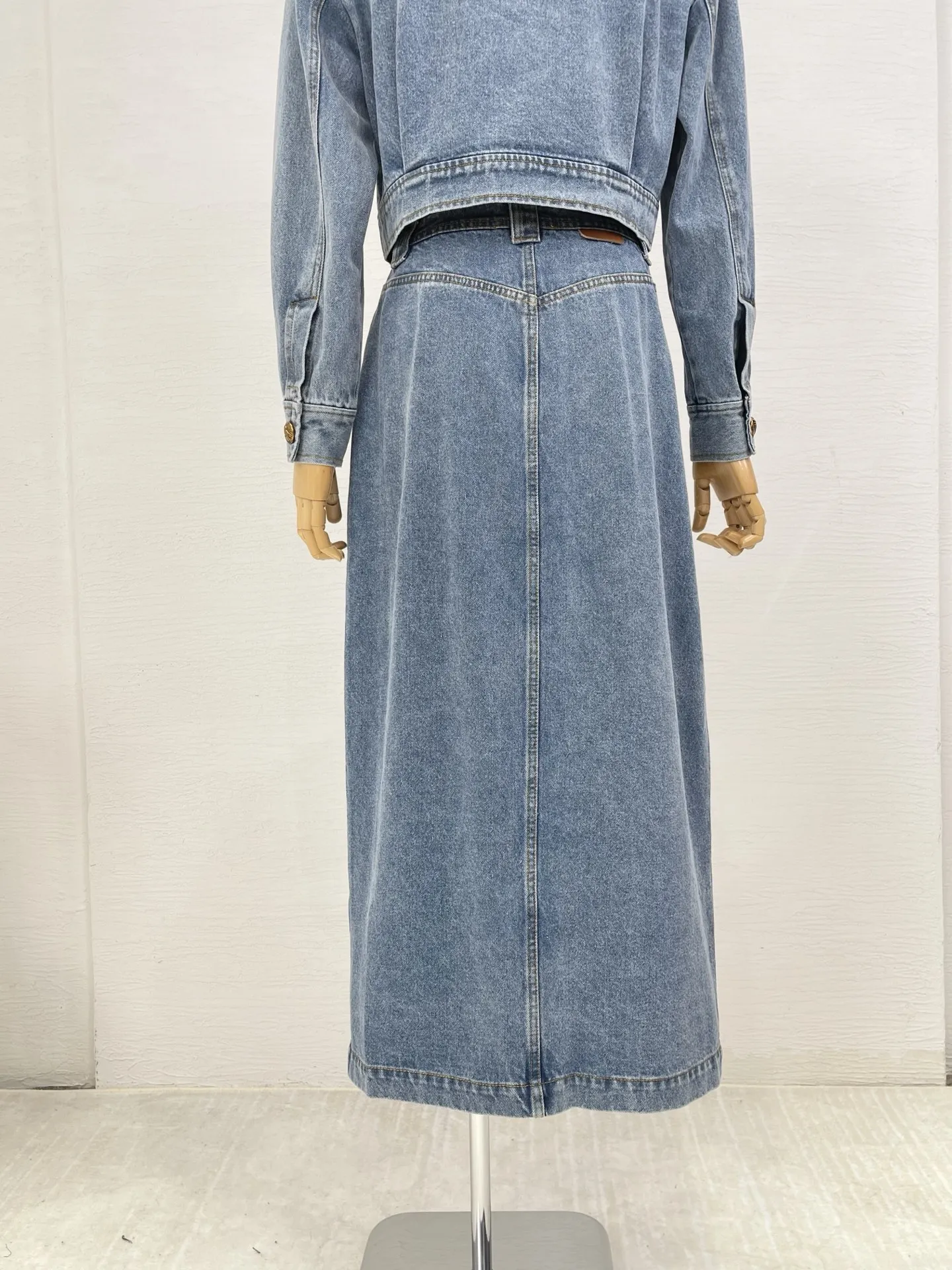 

2025 New Fashion Blue Long Sleeve Demin O-Neck Blouse Tops and Midi Skirt Set for Women