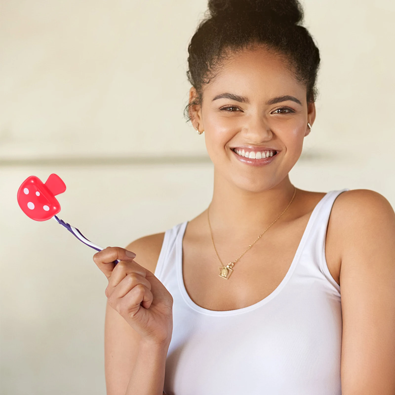 4 قطع من أغطية رأس فرشاة الأسنان للسفر على شكل فطر مقاومة للغبار، حافظة فرشاة بمشبك بلاستيكي محمول للاستخدام في التخييم #1