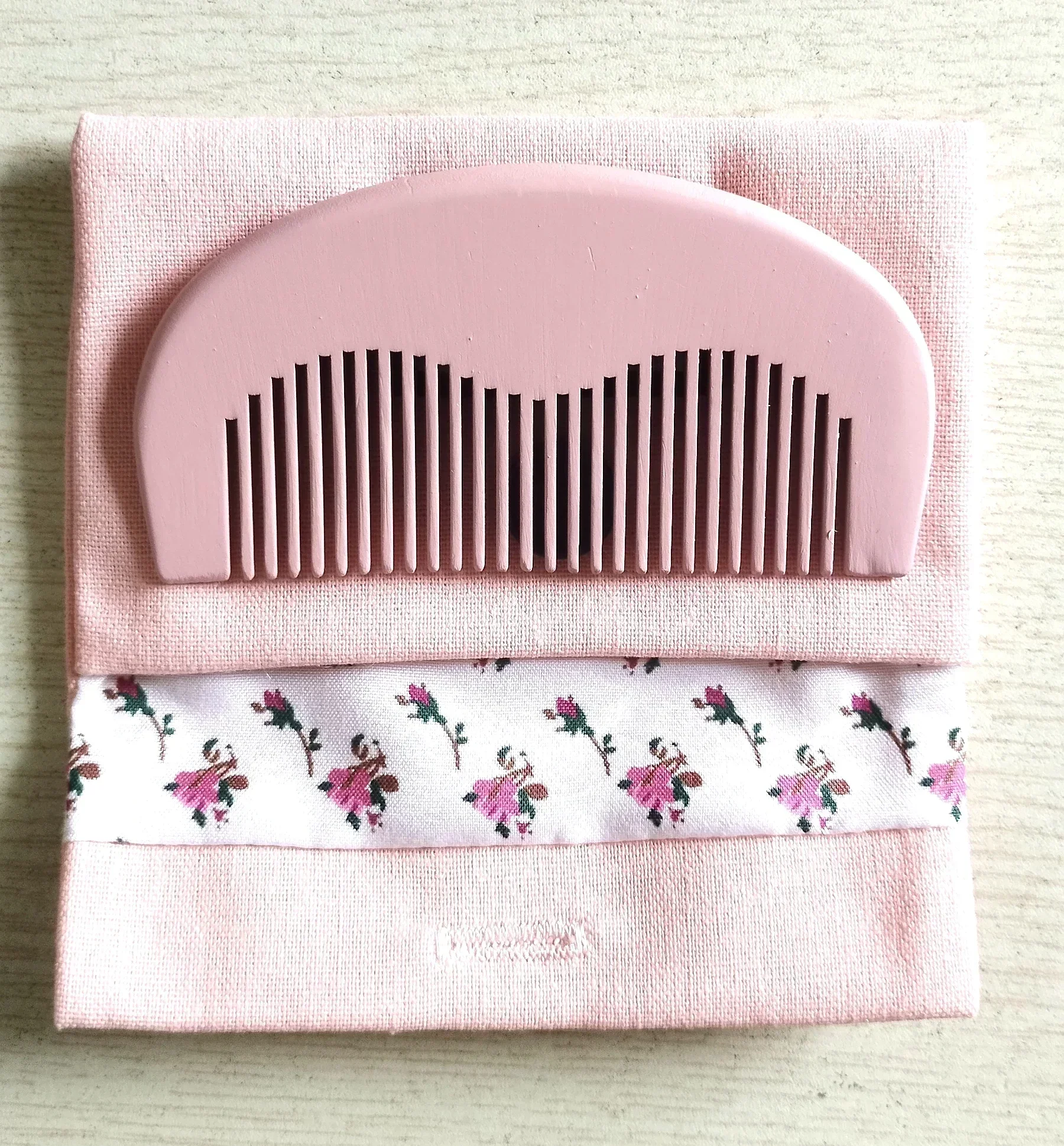 Wholesale HOT NEW Hair Comb Brush Pro Beard Comb Hair Comb Salon Styling Tools Hair Accessories