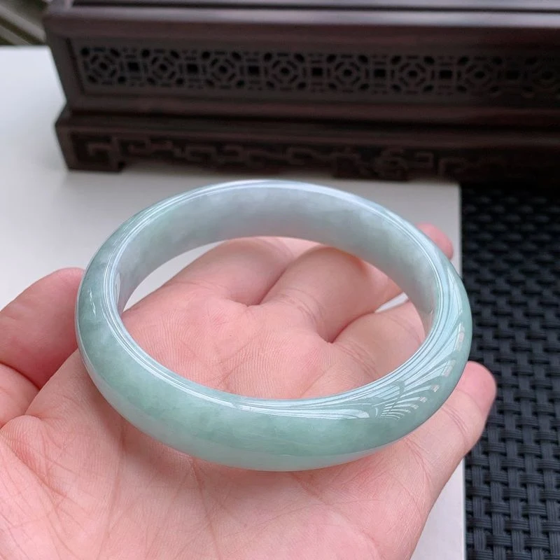 

Authentic Burmese , Natural A-Grade Genuine Ice Bracelet, Jadeite Color with Flower Patterns, Women's Ja