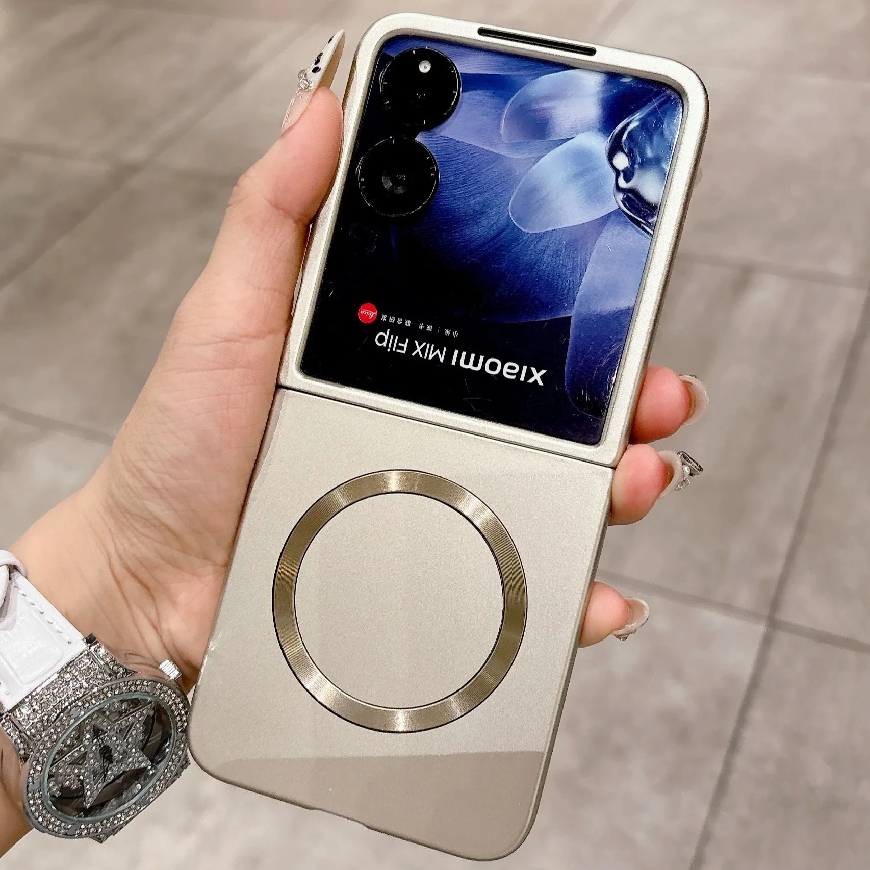 Phone Cases With Magsafe - Funda Magnética Delgada con Acabado Metálico