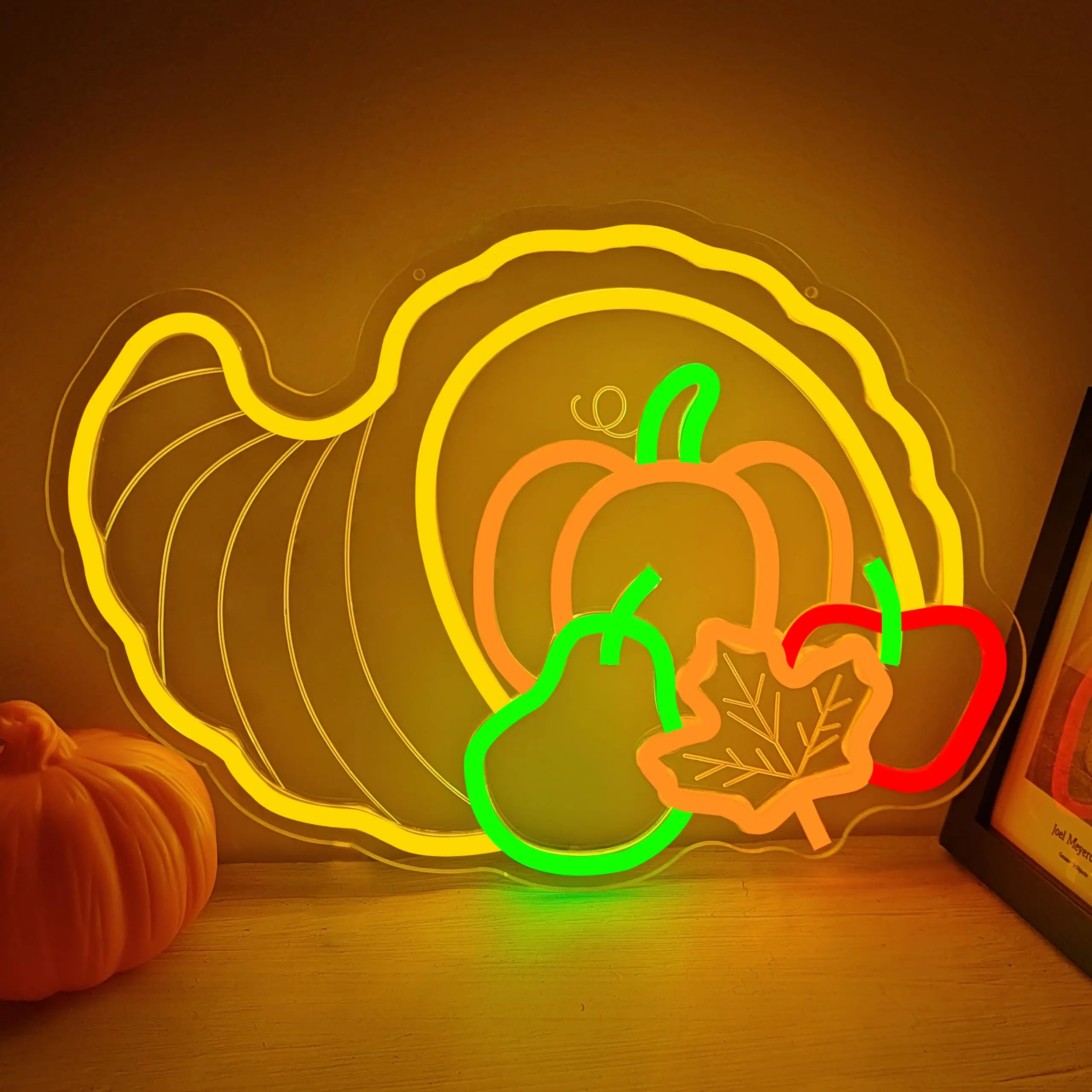 

Светодиодная неоновая вывеска с рогом на День Благодарения для декора стен, осенний декор, USB с регулируемой яркостью для спальни, настенный подвесной светильник, домашний декор, урожай